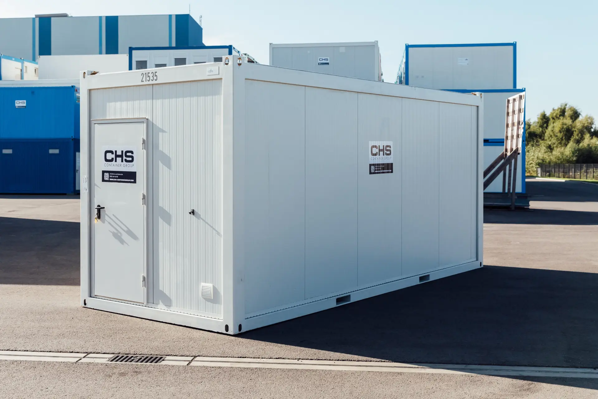 20ft-shipping-container-office-white-new-corner-right-front-scaled