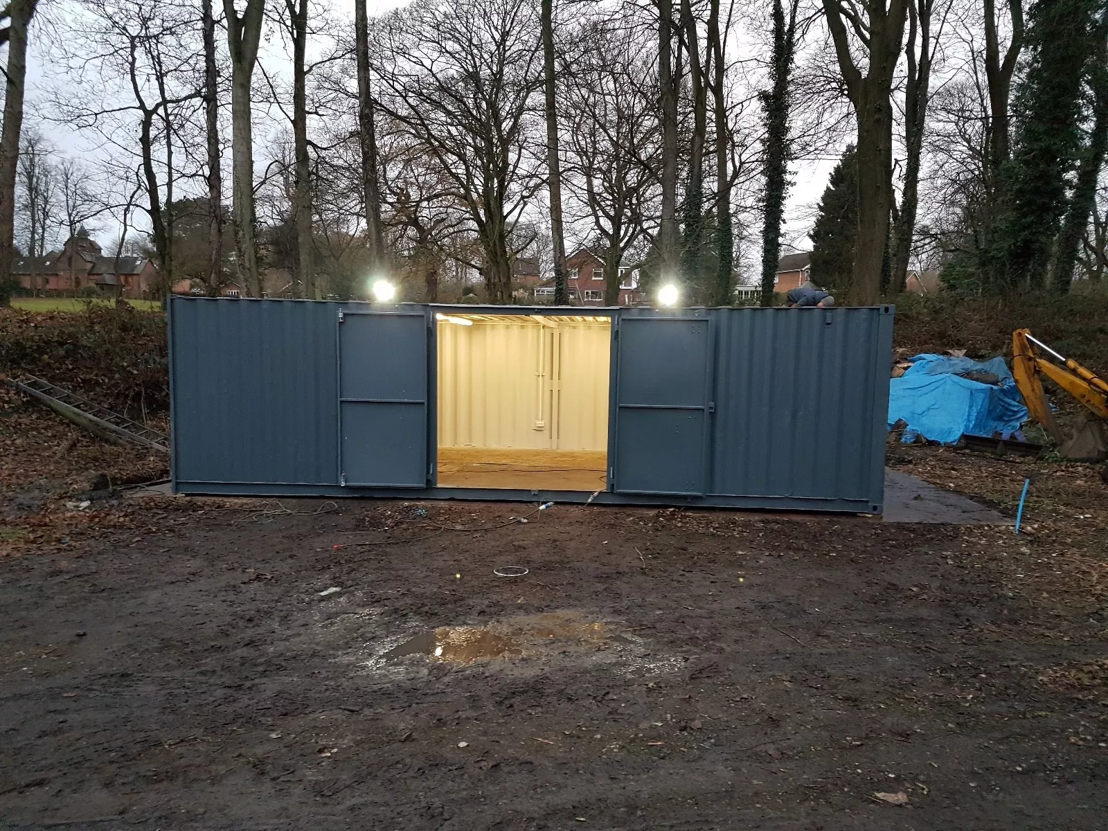30FT X 16FT Wide Side Doors 30FT X 16FT Wide Side Doors